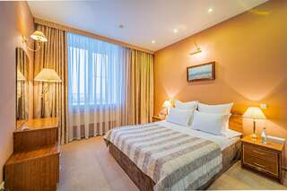 Гостиница SMOLINOPARK Челябинск SUITE LAKE VIEW-1