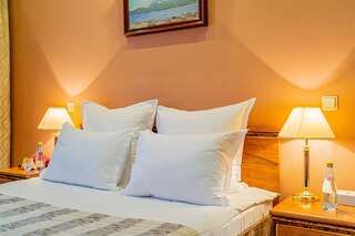 Гостиница SMOLINOPARK Челябинск SUITE LAKE VIEW-2